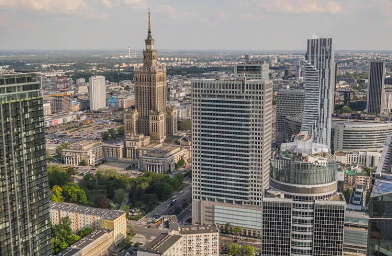 Nocleg w Warszawie – dlaczego warto zatrzymać się w centrum miasta?